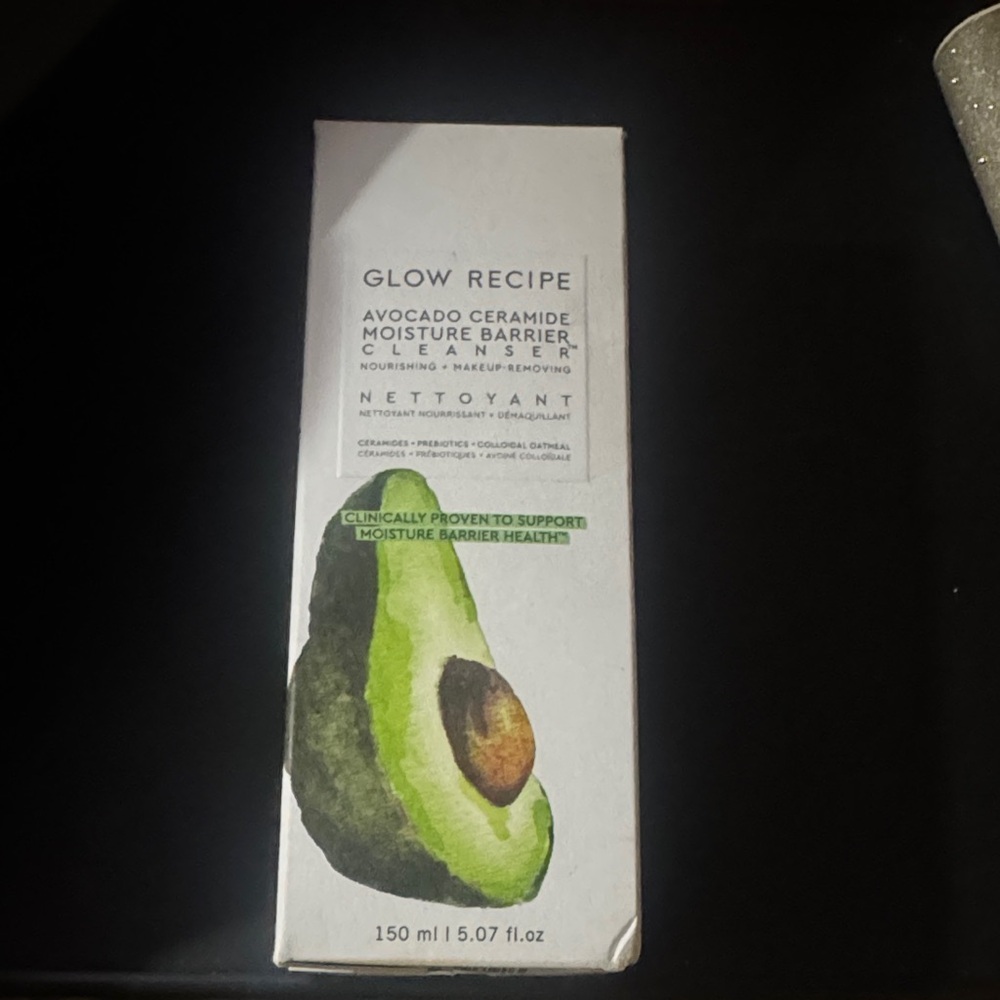 Glow Recipe Avocado Ceramide Cleanser - White and Green Packaging. NIB
